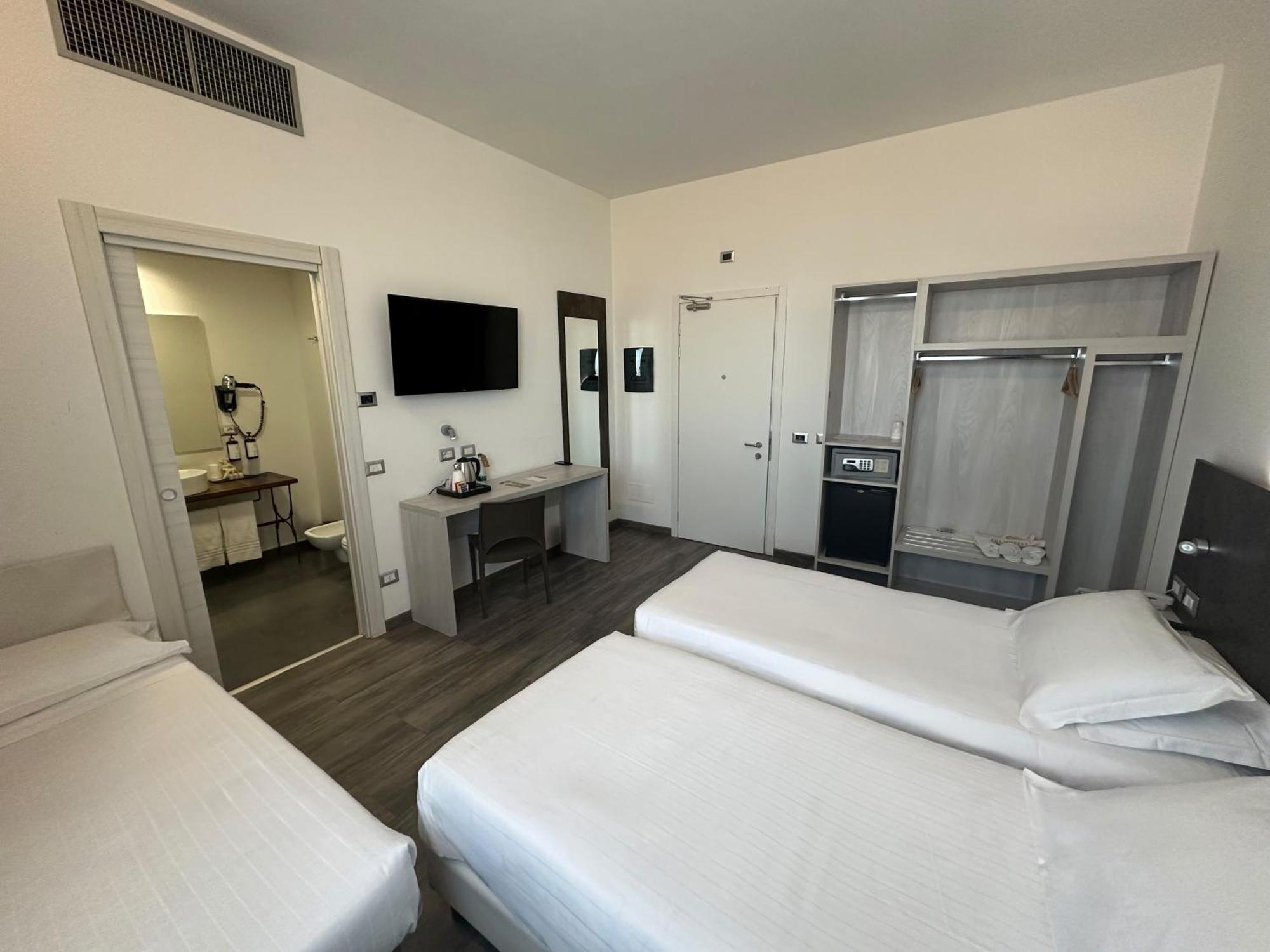 Phi Hotel Milano Baranzate Exterior photo